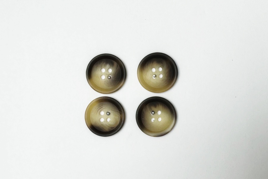 Гудзик 20 мм Mertbutton 4 отвори класичний різнокольоровий 2607-32-12