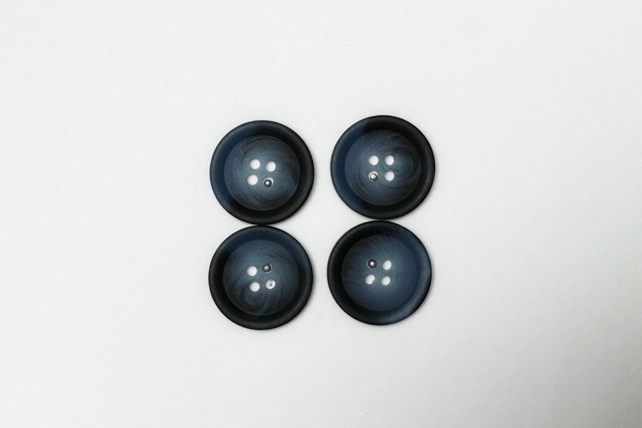 Гудзик 23 мм Mertbutton 4 отвори класичний різнокольоровий 2607-36-2