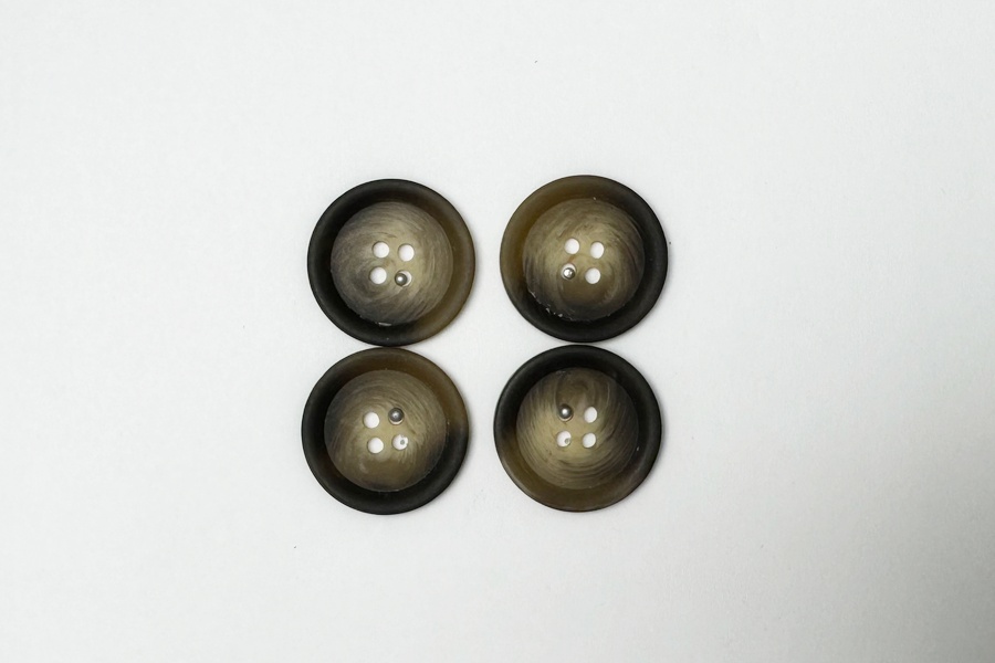 Гудзик 23 мм Mertbutton 4 отвори класичний різнокольоровий 2607-36-8