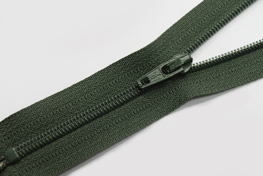 Блискавка YKK Тип 3 зелений темний 18 см