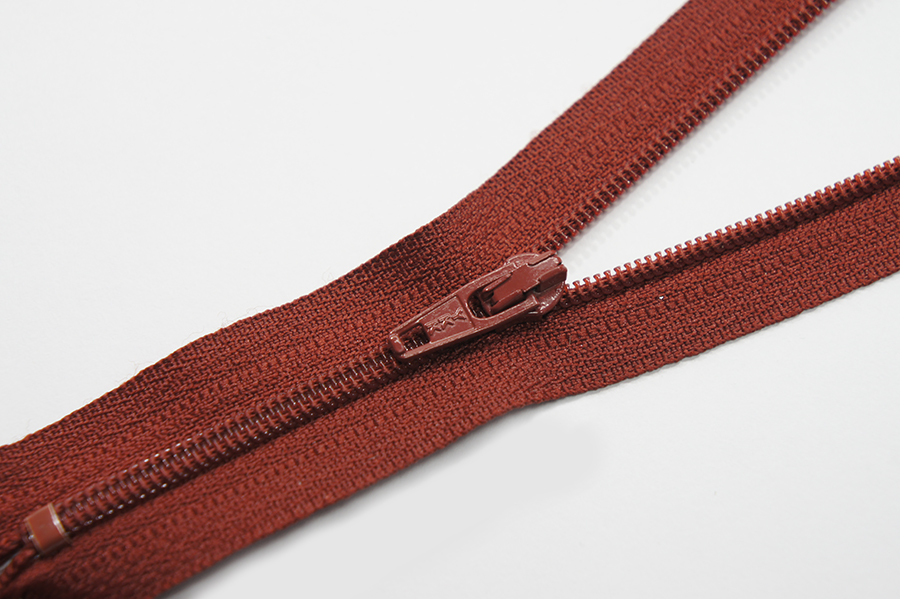 Блискавка YKK Тип 3 бордовий коричневий 18 см