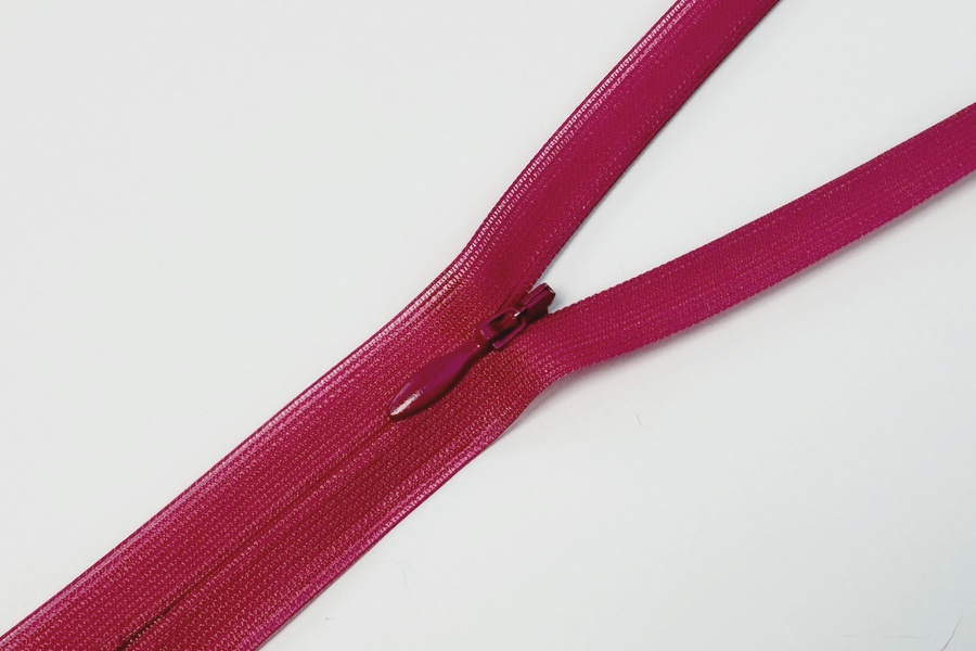 Блискавка YKK Тип 2 фуксія 20 см CHC-20-354-DA