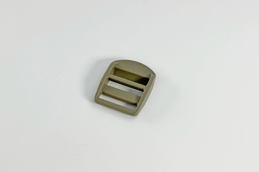 Пряжка-регулятор 25 мм потрійний