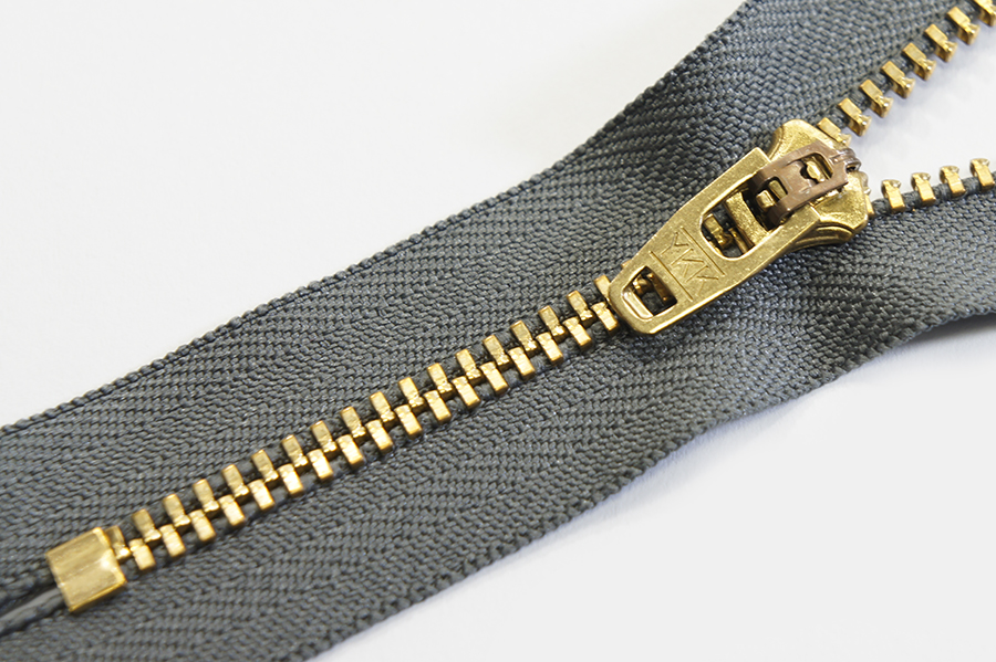 Блискавка YKK Тип 3, нероз'ємні сірий темний 12 см