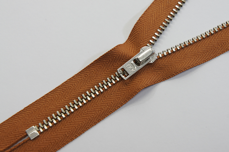 Блискавка YKK Тип 3, нероз'ємні рудий 18 см YMRNC-18-808-GSN8