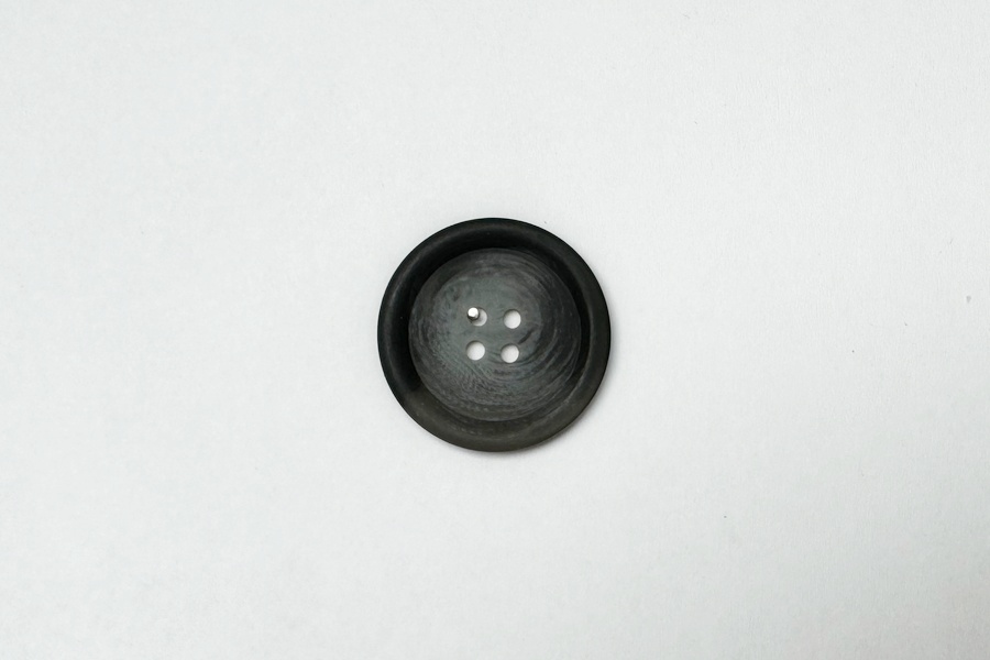 Гудзик 28 мм Mertbutton 4 отвори класичний різнокольоровий 2607-44-1