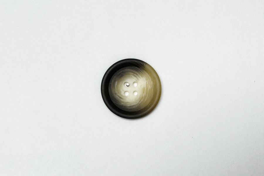 Гудзик 28 мм Mertbutton 4 отвори класичний різнокольоровий FNL-304-44-6