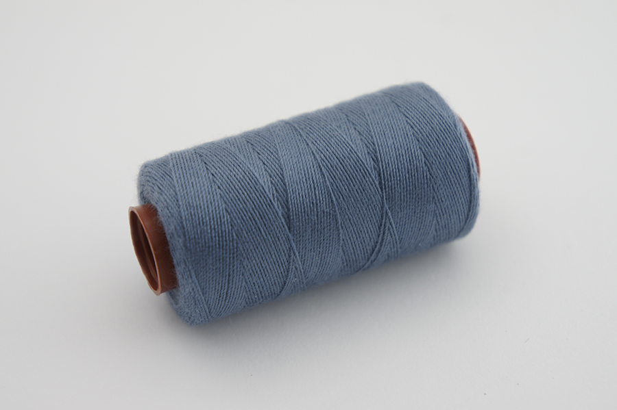 Нитки швейні №20/3 джинс поліестер 100% блакитний сірий 150 м 2070