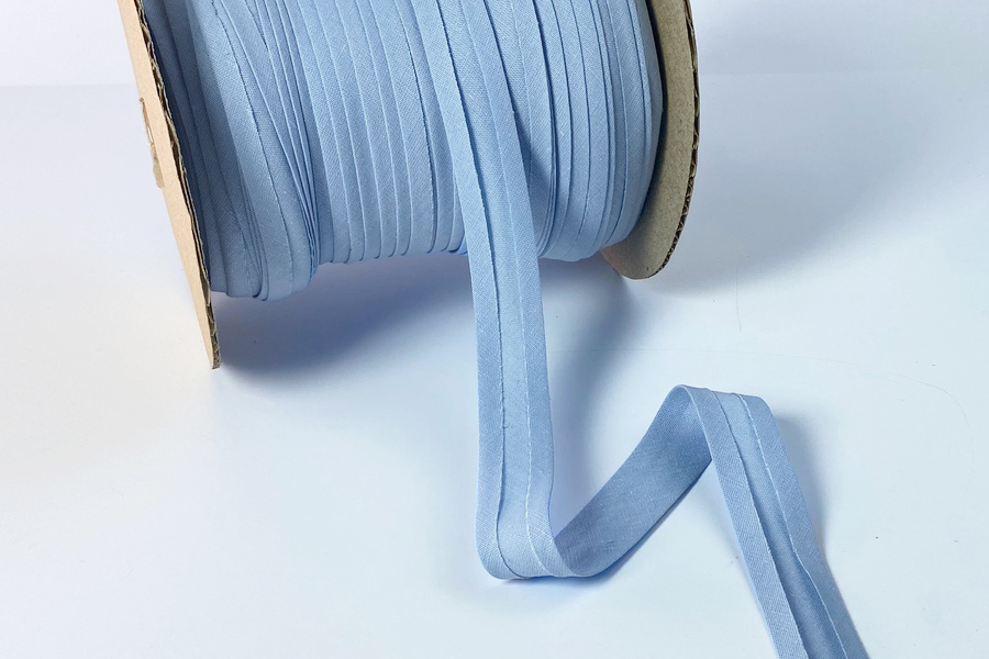 Бейка 20 мм матова, підвернута блакитний світлий