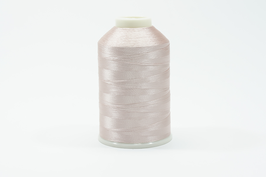 Нитки вишивальні Royal 5000 м віскоза 100% пудровий рожевий С021