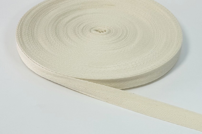 Стрічка кіперна 20 мм молочний
