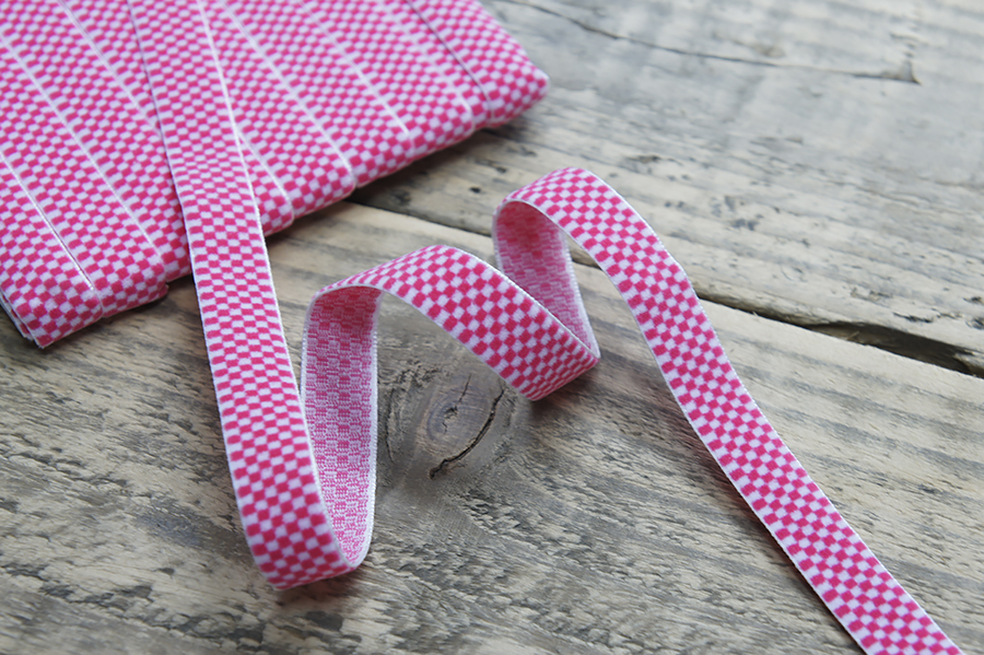 Тасьма 15 мм клітинка рожевий темний