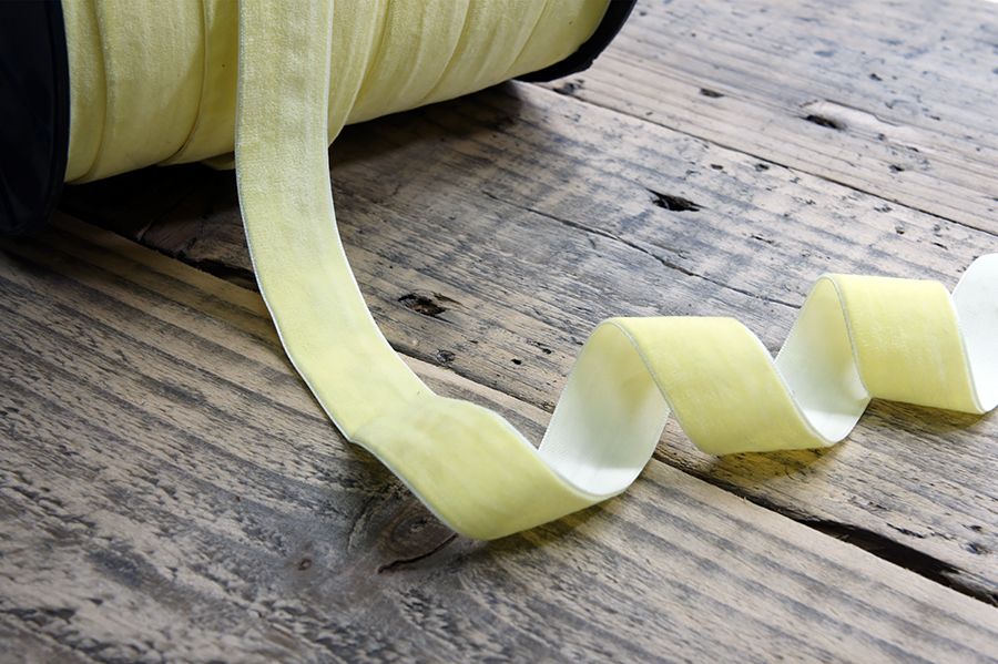 Тасьма 25 мм жовтий лимонний яскравий