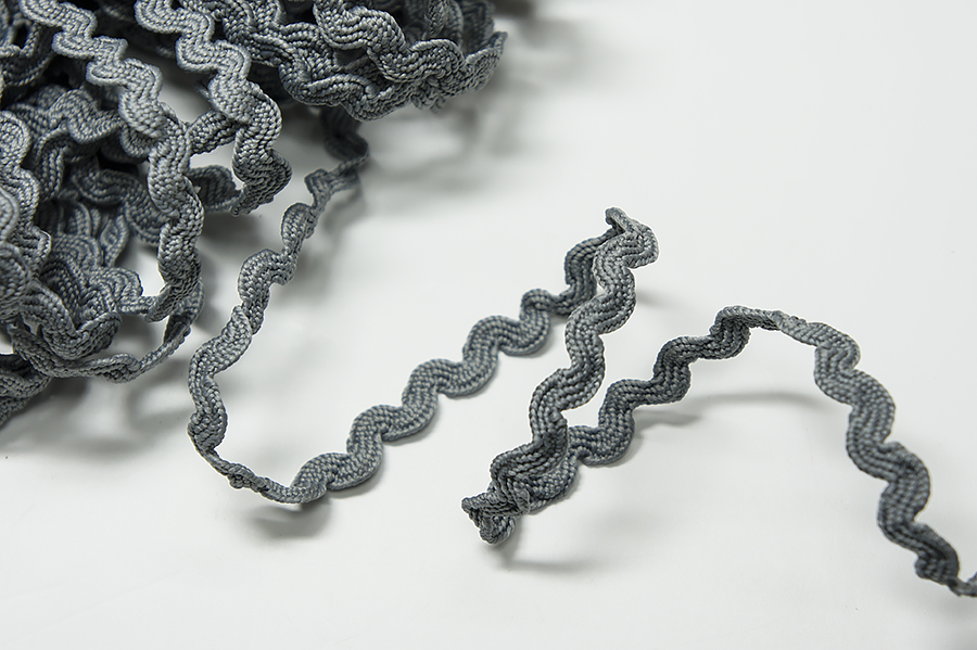 Тасьма в'юнок (хвилька) 9 мм Лента сірий світлий 1-51-941040