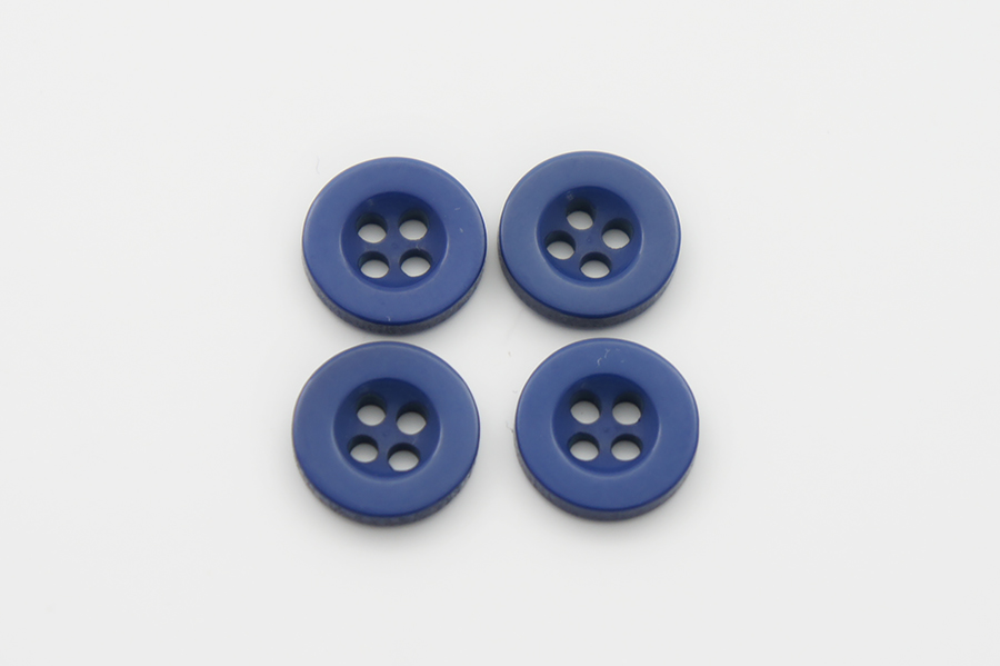 Гудзик 11 мм Mertbutton 4 отвори однотонний електрик яскравий