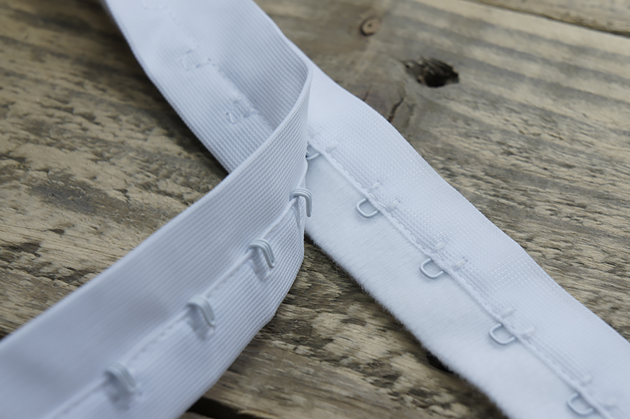 Застібка 25 мм гачки та петлі на тасьмі на 1 гачок білий