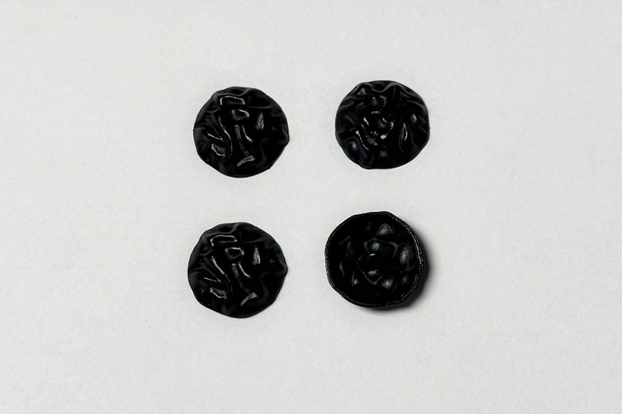 Гудзик на ніжці 20 мм Mertbutton метал чорний UTS-42