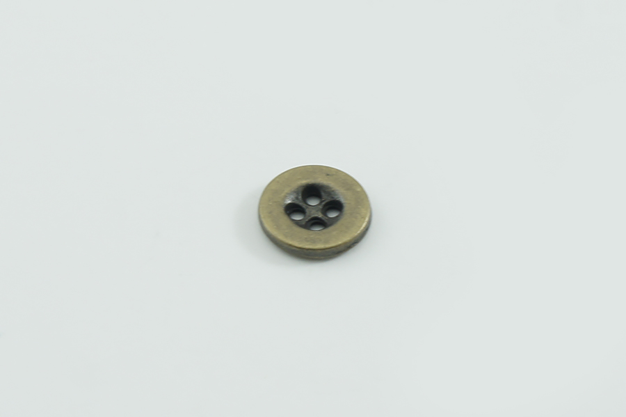 Гудзик 11 мм Mertbutton 4 отвори стара латунь MTL-21