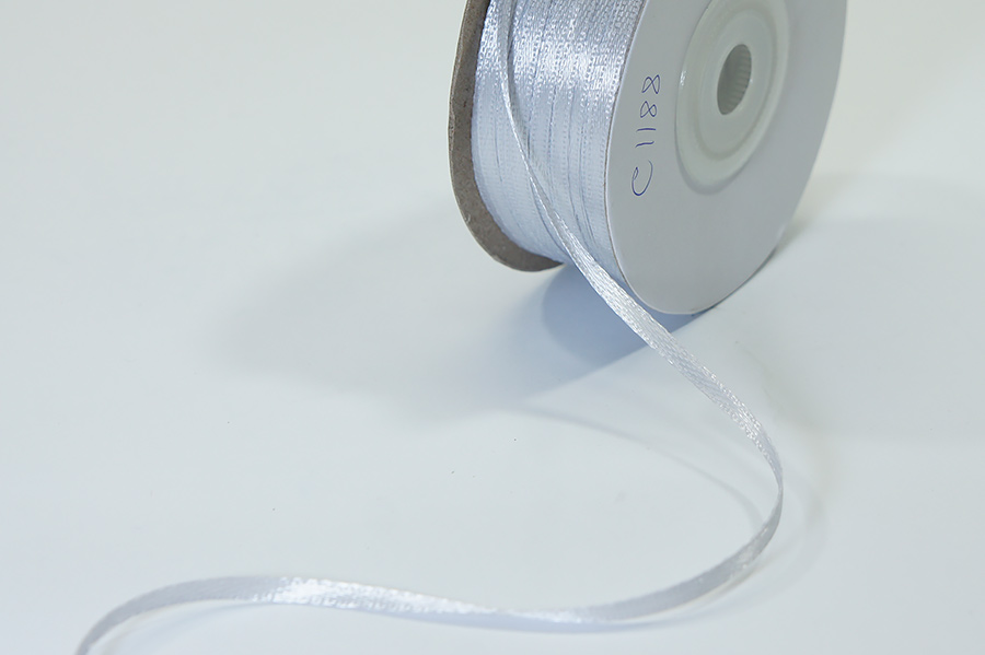 Стрічка на катушці 3 мм MH сірий світлий