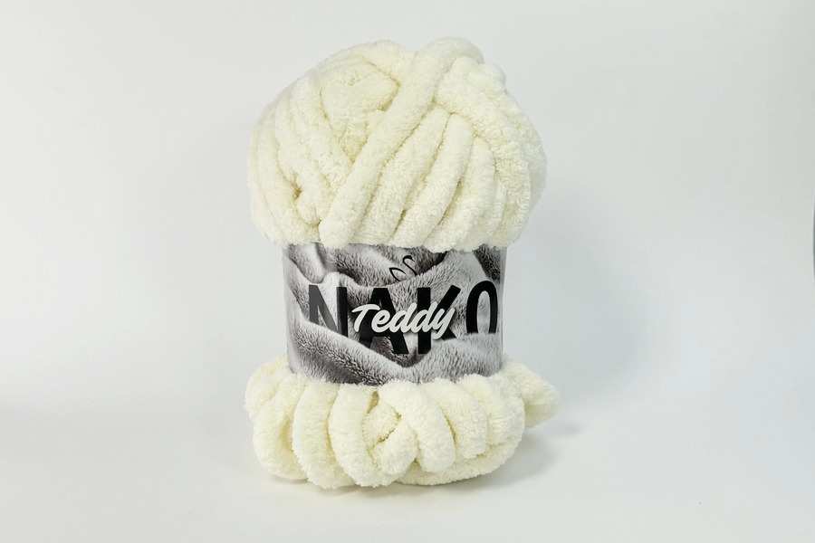 Пряжа NAKO Teddy поліестер 100% молочний 22м(200гр)