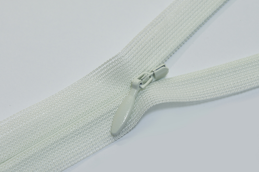 Блискавка YKK Тип 2 м'ятний світлий 60 см