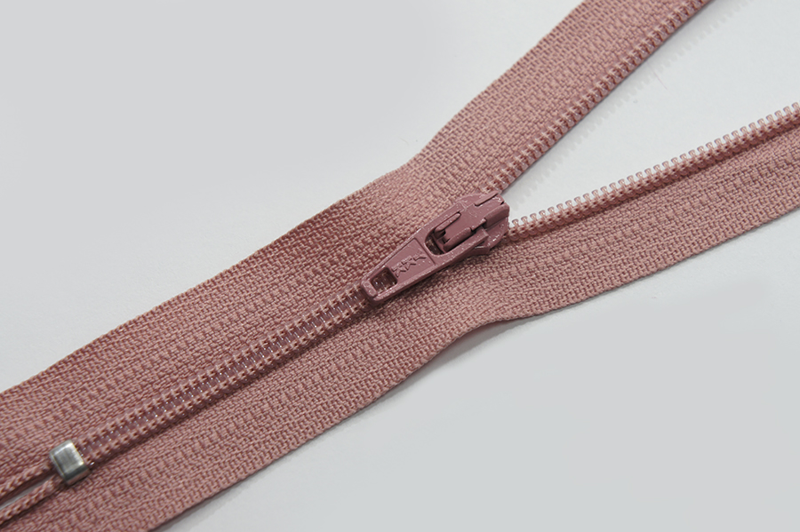 Блискавка YKK Тип 3 фрезовий рожевий 18 см CFC-18-070-DA