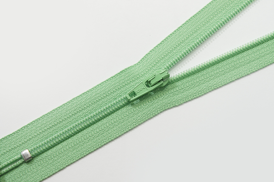 Блискавка YKK Тип 3 м'ятний темний 18 см