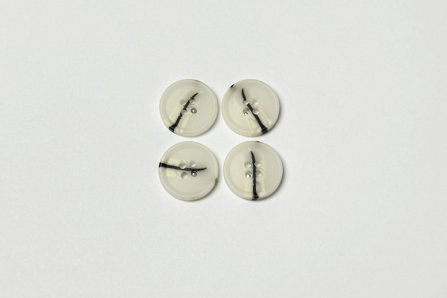 Гудзик Mertbutton класичний молочний кремовий 20 мм 4 отвори