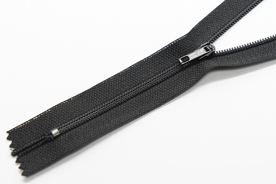 Блискавка Тип 4 чорний 20 см