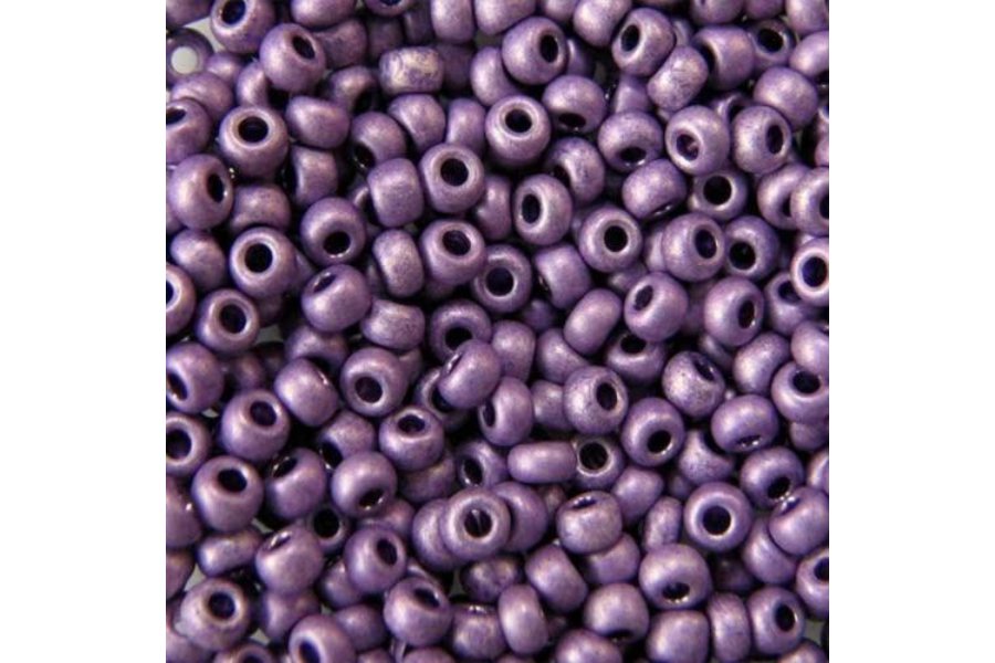 Бісер Preciosa 18528 №10 непрозорий матовий бузковий темний 2,3 мм