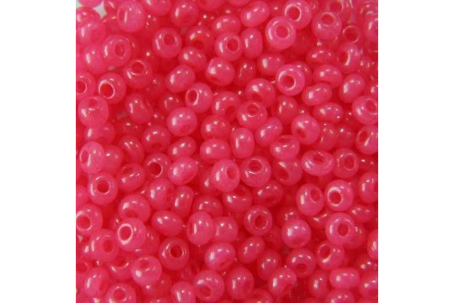 Бісер Preciosa 17897 №10 алебастр кольоровий малиновий 2,3 мм