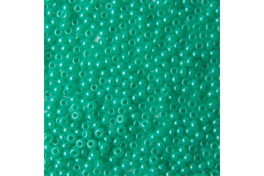 Бісер Preciosa 17358 №10 алебастр кольоровий м'ятний 2,3 мм