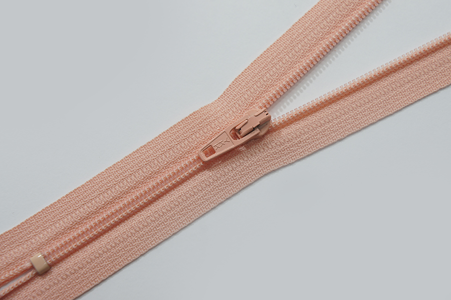 Блискавка YKK Тип 3 персиковий рожевий 18 см