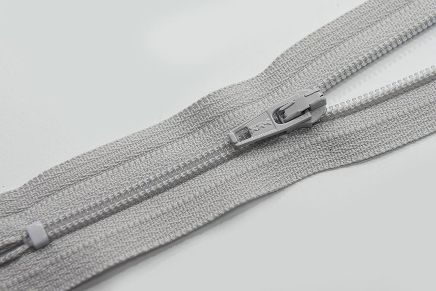 Блискавка YKK Тип 3 сірий світлий 18 см CFC-18-154-DA