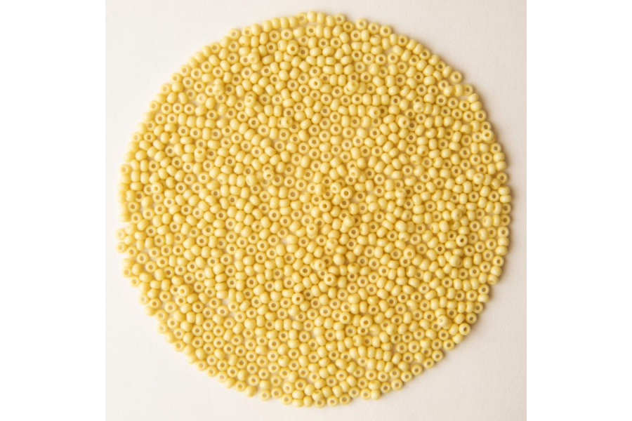 Бісер Preciosa 03282 №10 крейда кольоровий жовтий світлий 2,3 мм
