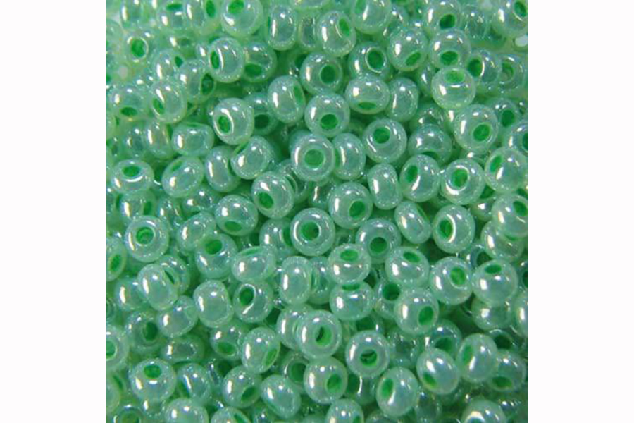 Бісер Preciosa 37156 №10 алебастр фарбована серединка зелений яблучний 2,3 мм