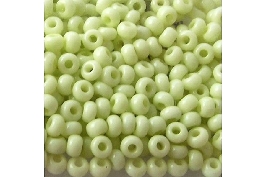 Бісер Preciosa 03253 №10 крейда кольоровий салатовий яскравий 2,3 мм