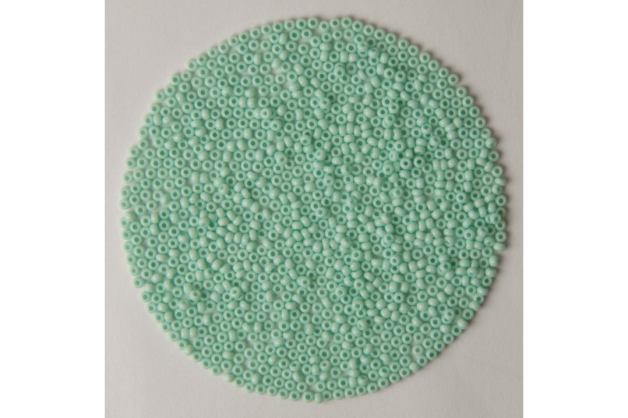 Бісер Preciosa 03264 №10 крейда кольоровий м'ятний світлий 2,3 мм