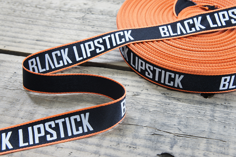 Тасьма 25 мм Mertbutton з написом різнокольоровий 16-02-777