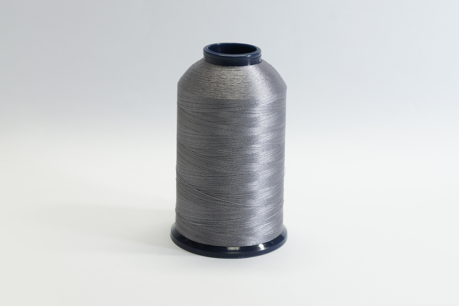 Нитки вишивальні Royal 5000 м поліестер 100% сірий Р704