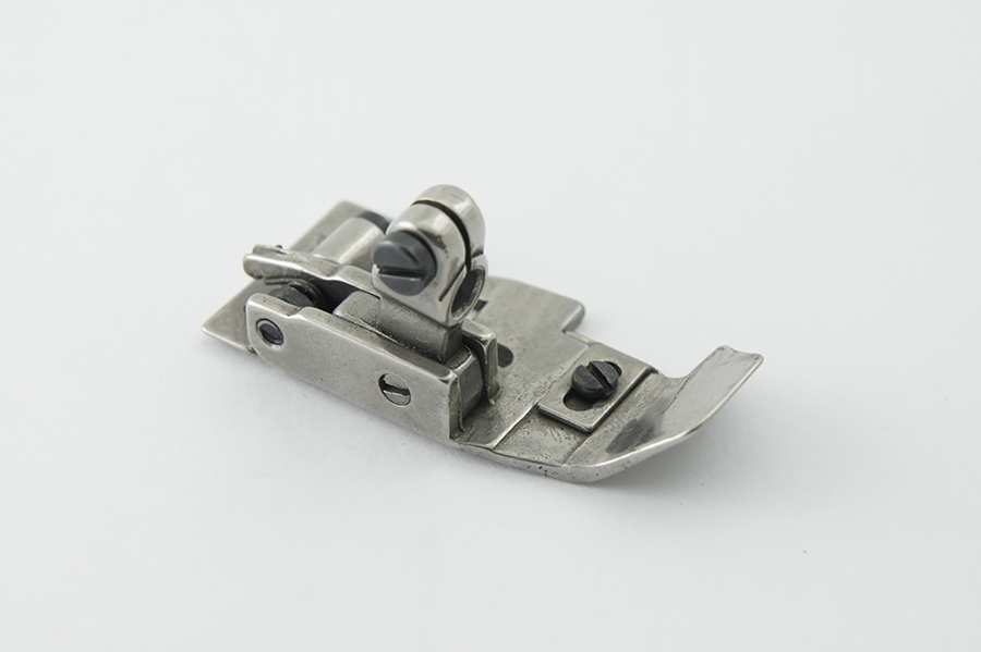 Лапка для оверлока JK766-55 (-A) P502