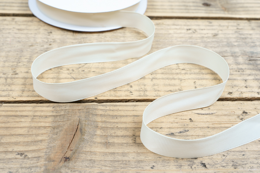 Тасьма 20 мм MH екрю