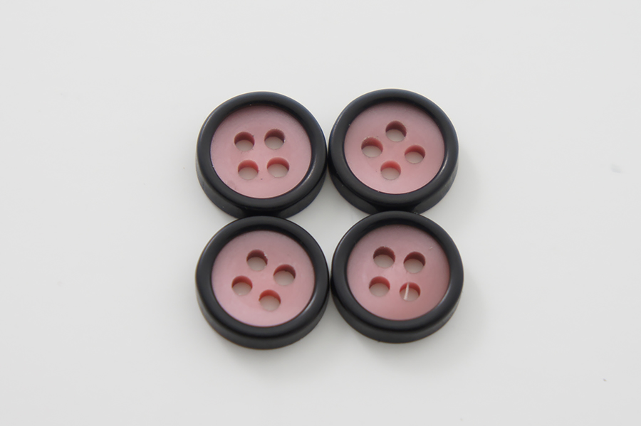 Гудзик 11 мм Mertbutton 4 отвори матовий рожевий VENUS-18-1136