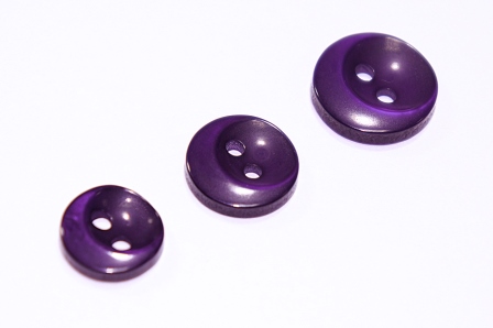 Гудзик 15 мм Mertbutton 2 отвори перламутр фіолетовий яскравий 4012