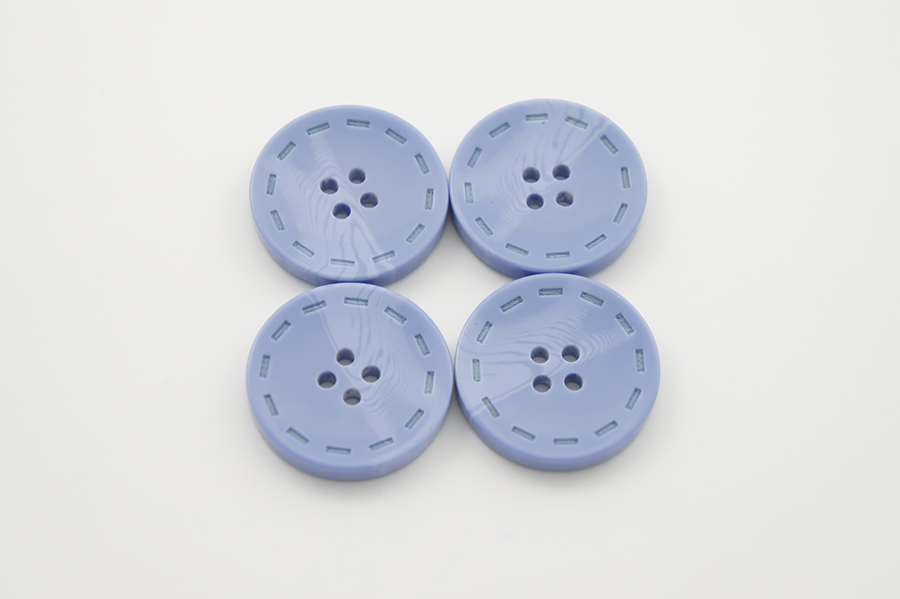 Гудзик 28 мм Mertbutton 4 отвори класичний волошковий бузковий