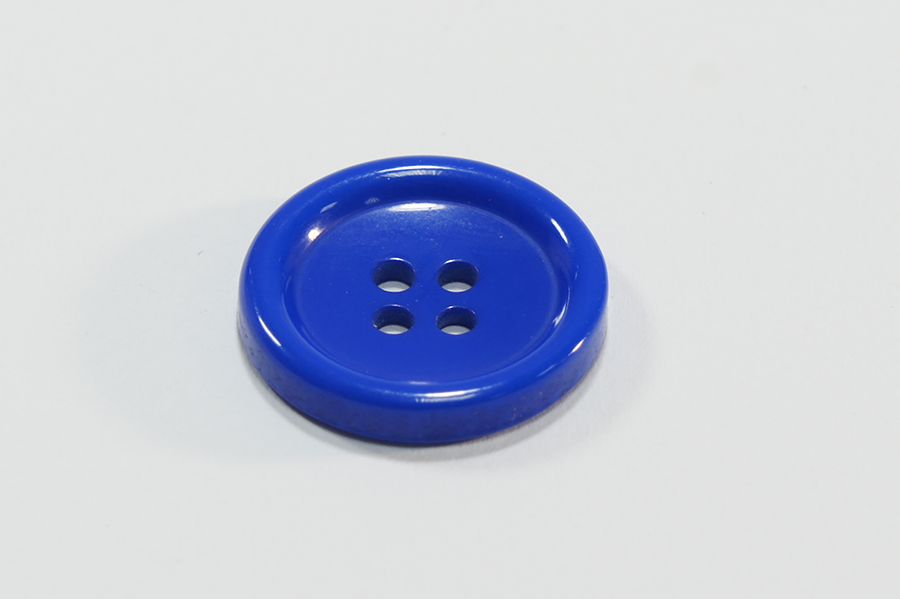 Гудзик 15 мм Mertbutton 4 отвори однотонний волошковий ВР-179