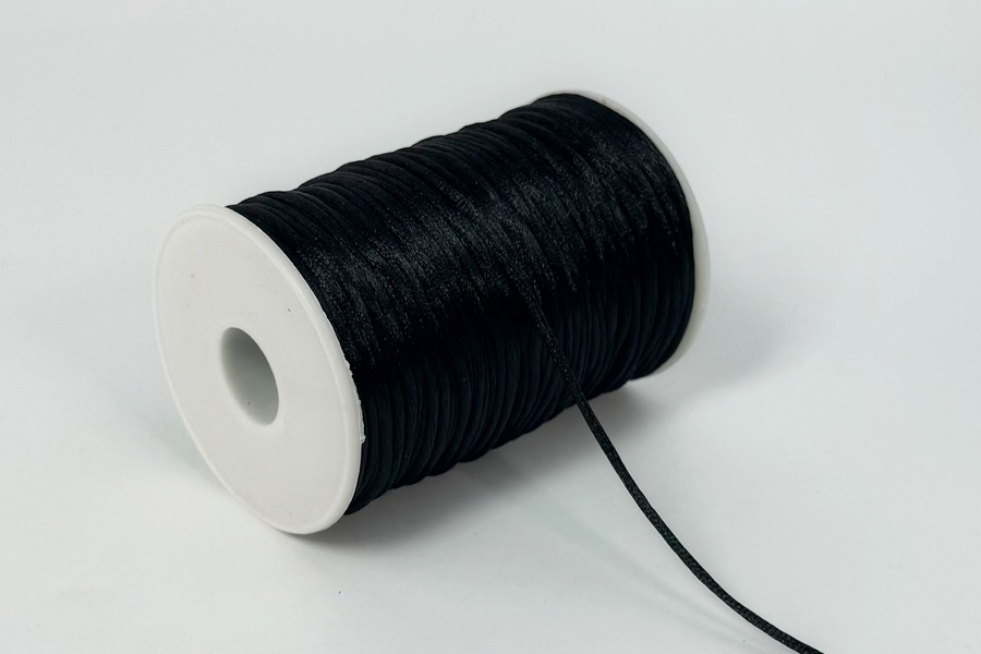 Шнур атласний 2.0 мм чорний