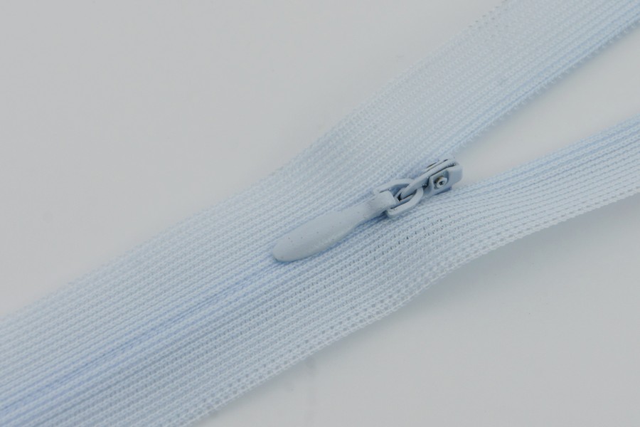 Блискавка MH Тип 2 блакитний блідий 20 см