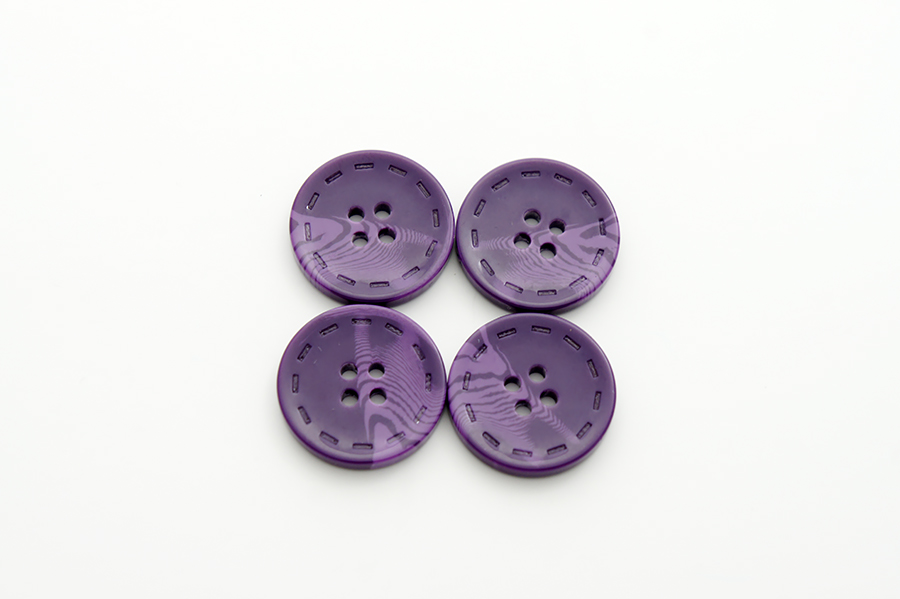 Гудзик 23 мм Mertbutton 4 отвори класичний фіолетовий ожиновий